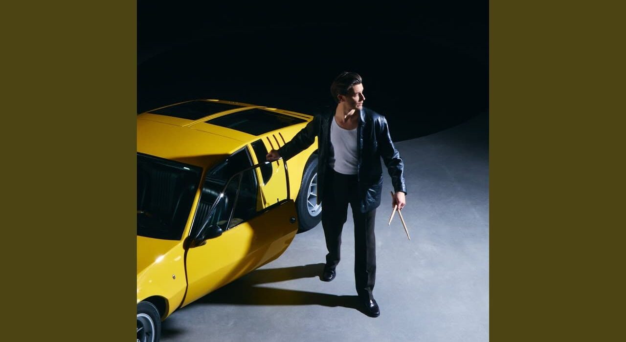 „Don’t Stop the Car” – Piesa care m-a „păcălit” că-i din anii ’80